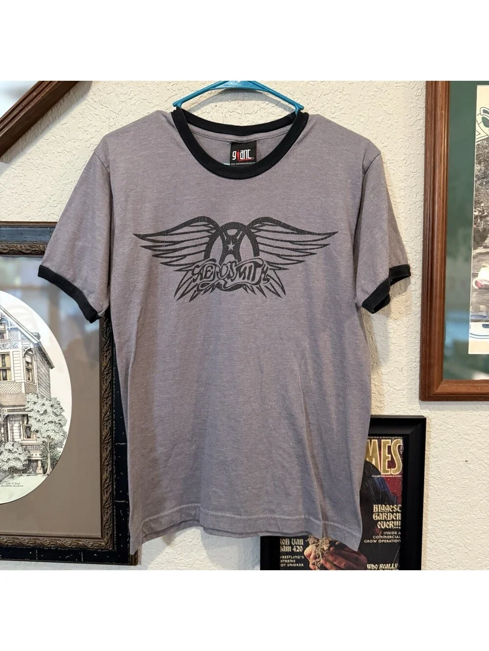 Vintage 90s/00s Aerosmith Gray Ringer Mens Rock Band Giant Tag Tour Shirt Small